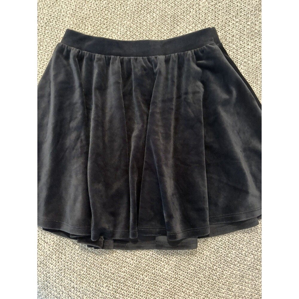 Forever 21 Girls Black crushed velvet Skirt sz 11/12 Preloved